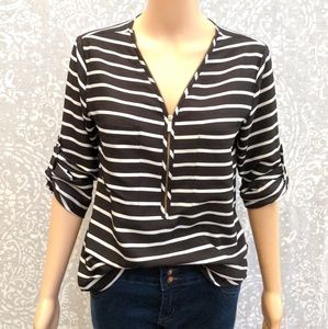 🌼3/$28🌼Calvin Klein Long Sleeve Striped B